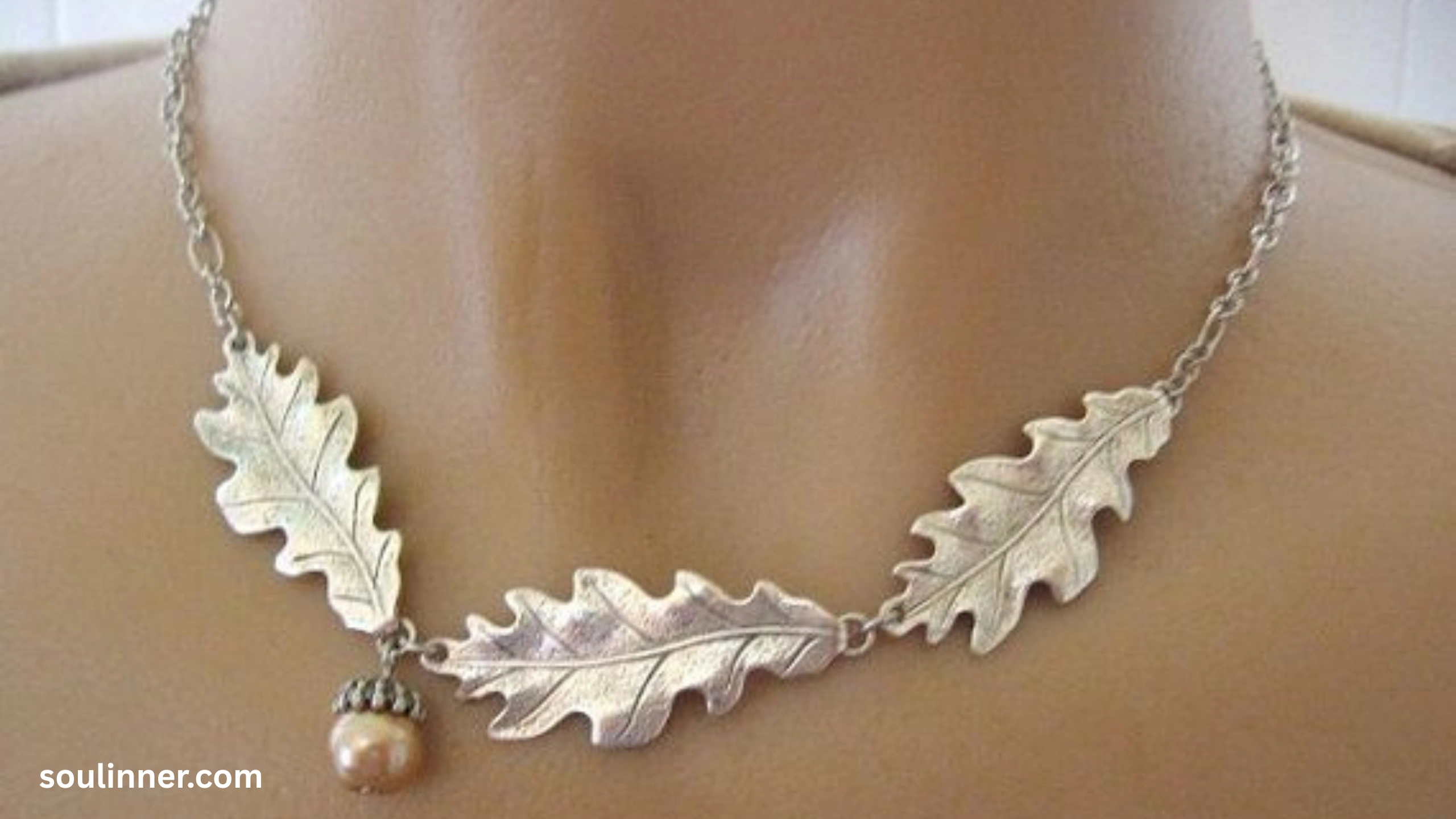 Symbolic and Spiritual Meaning of Jewelry Falling Off