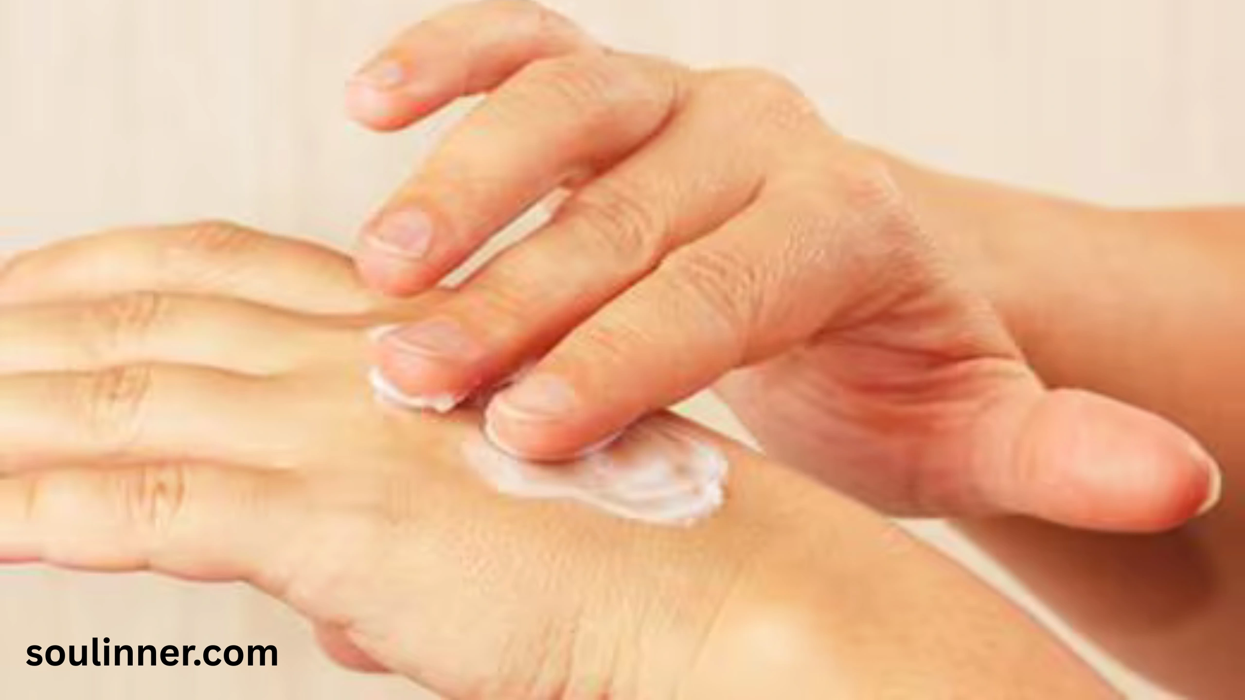 Left Hand Itching Meaning