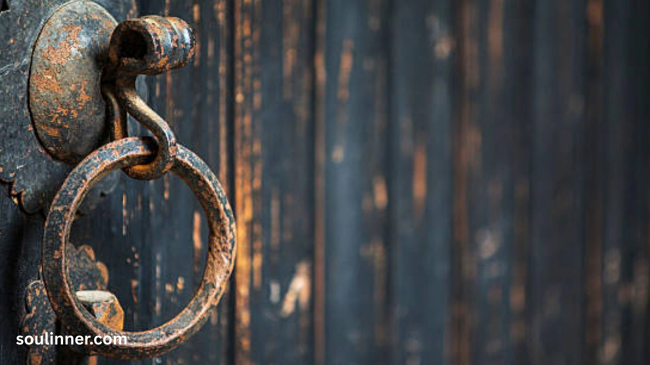 spiritual meaning of 3 knocks