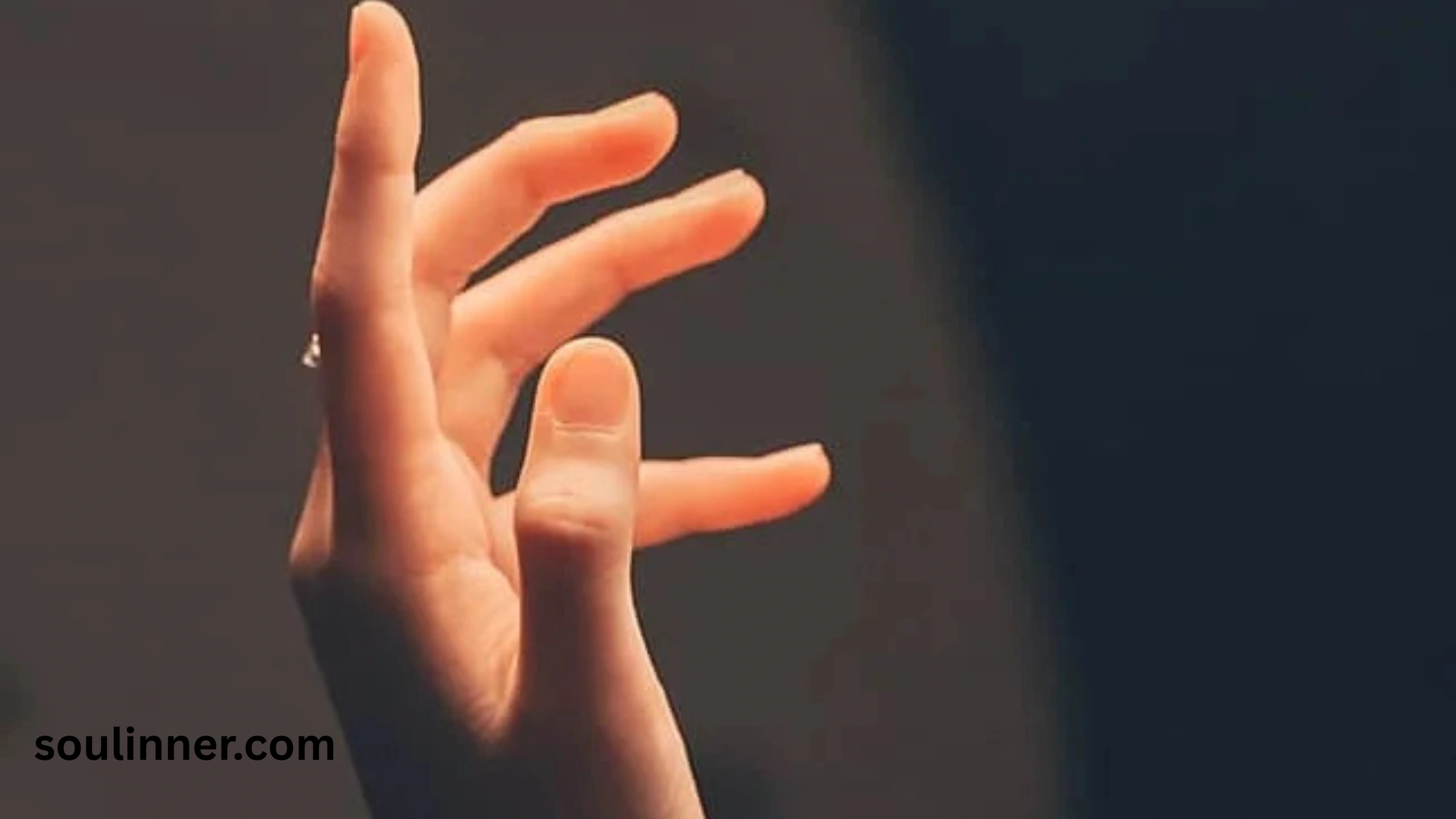 what does it mean when your finger itches spiritually