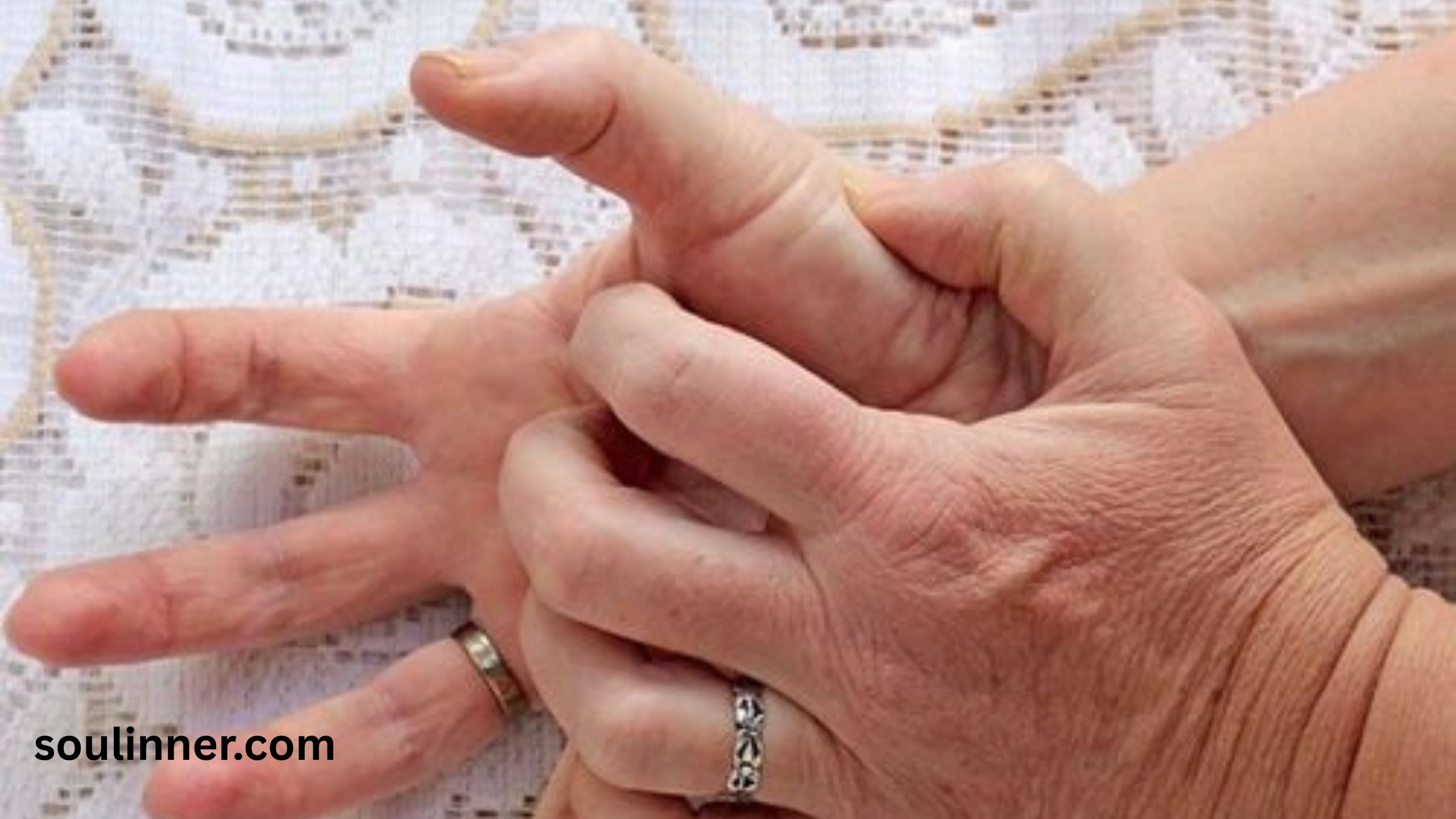 what does it mean when your finger itches spiritually