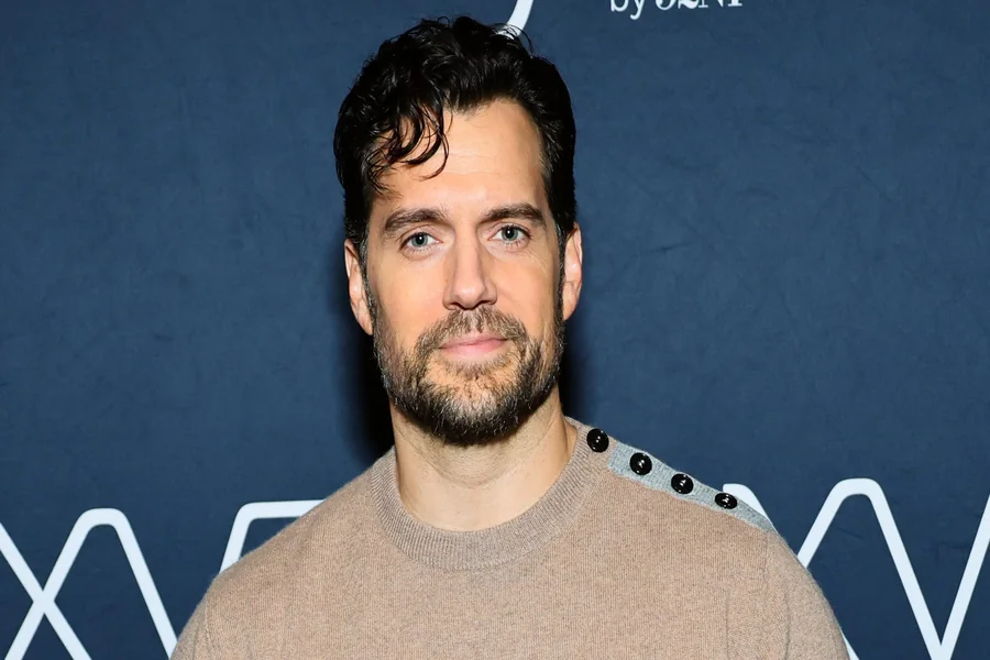 Henry Cavill Height Weight