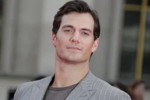 Henry Cavill Height Weight