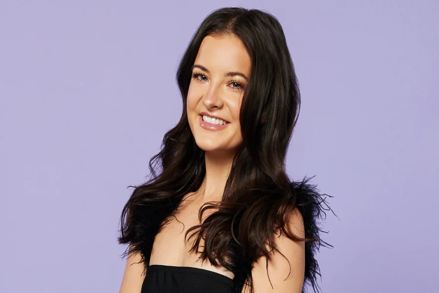 Brooke Hyland Height