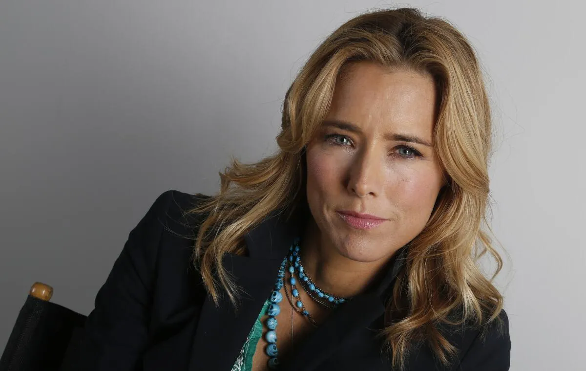Tea Leoni Height