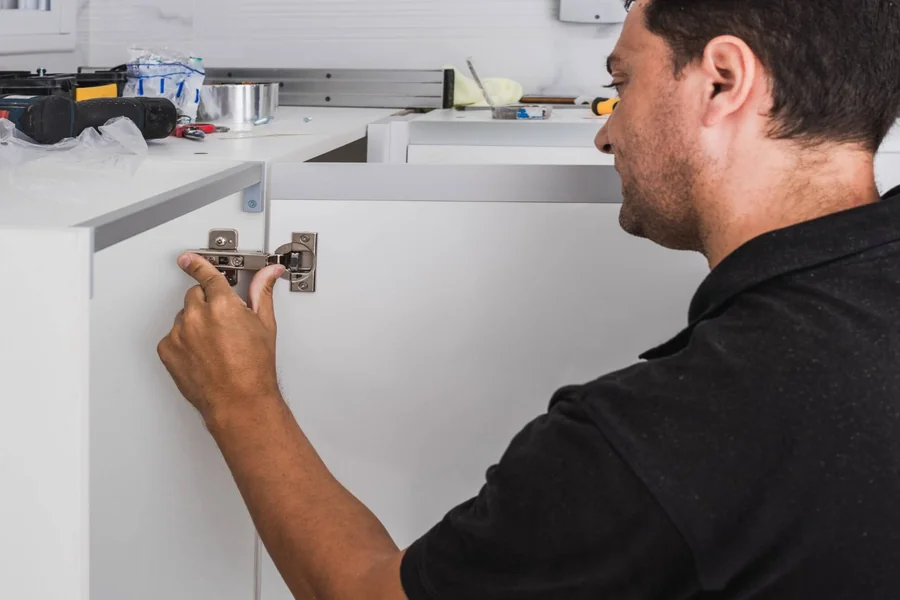 7 Things to Look for When Choosing a Soft Close Hinge Manufacturer in the US